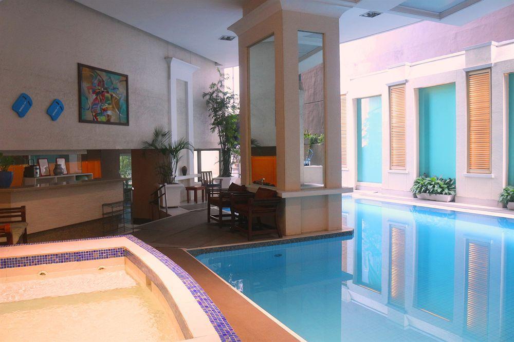 Discovery Suites Manila, Philippines Pasig City Экстерьер фото