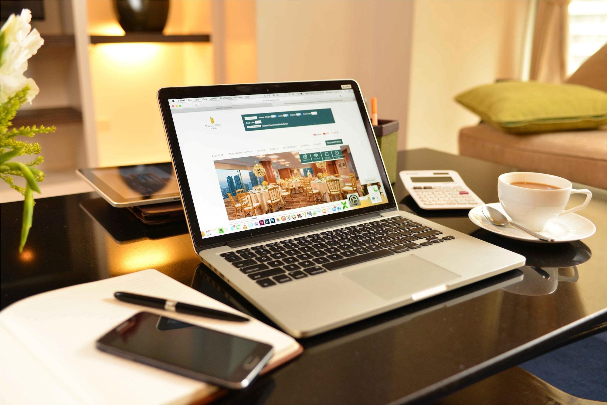 Discovery Suites Manila, Philippines Pasig City Экстерьер фото