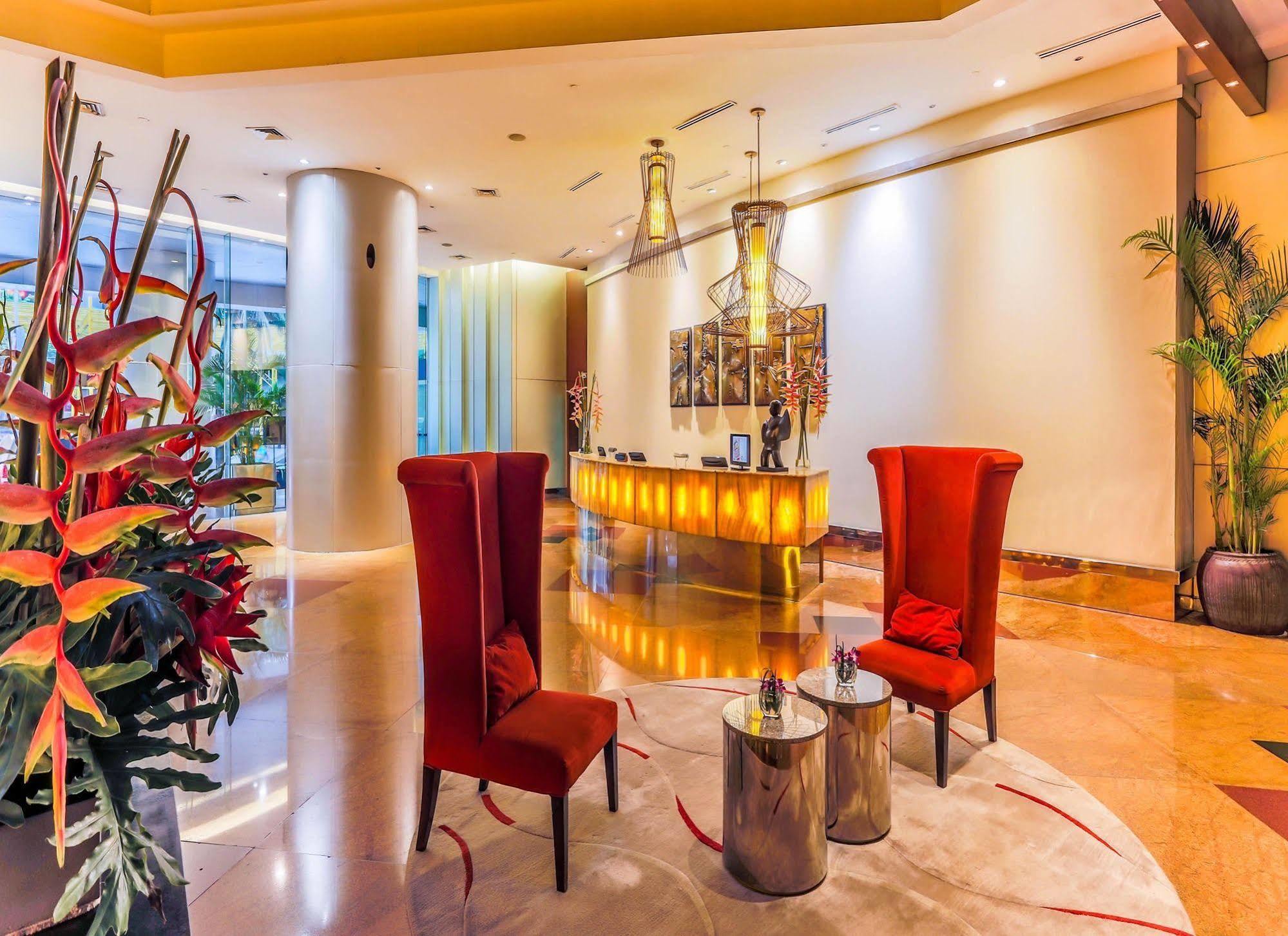 Discovery Suites Manila, Philippines Pasig City Экстерьер фото