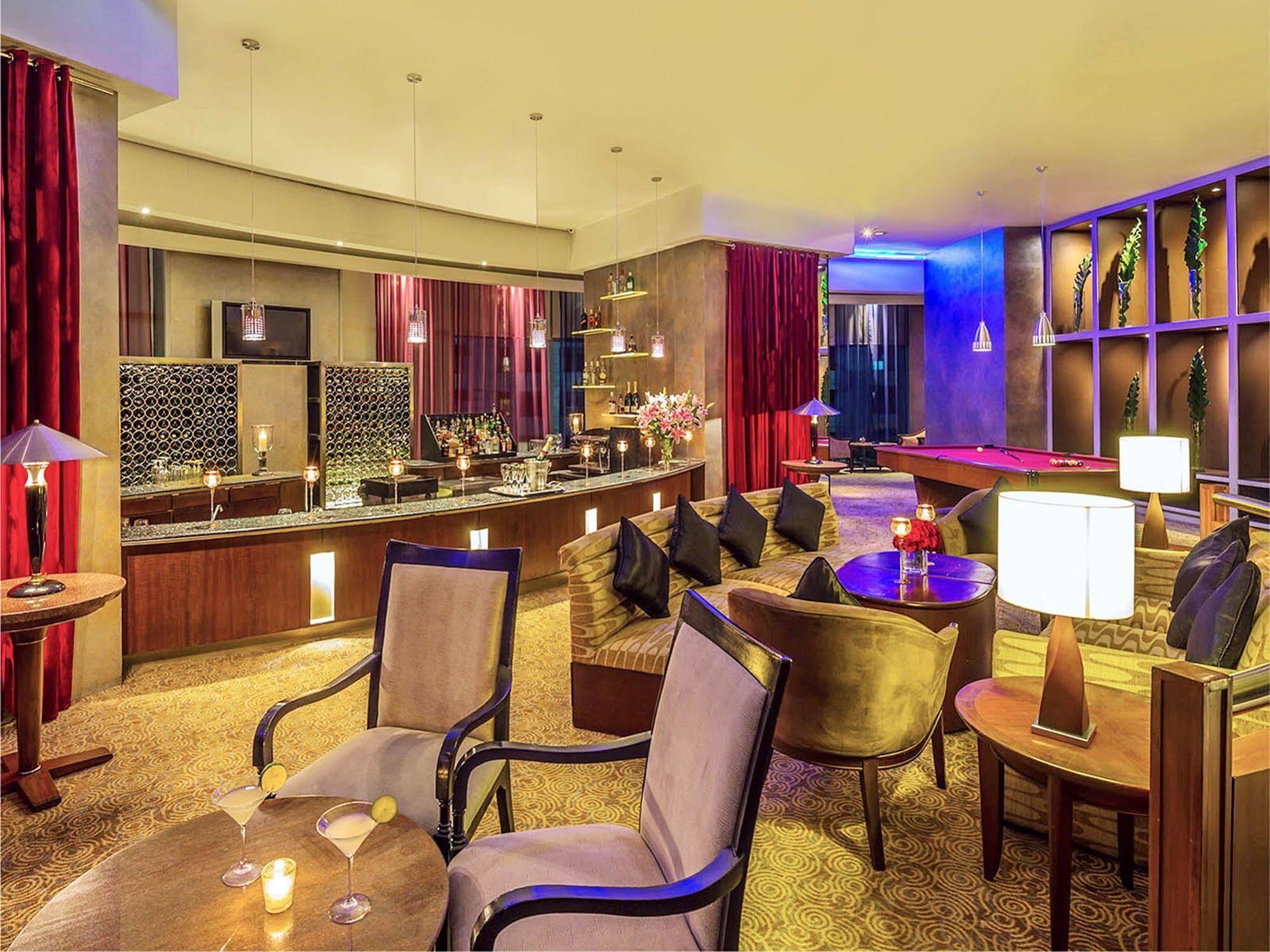 Discovery Suites Manila, Philippines Pasig City Экстерьер фото